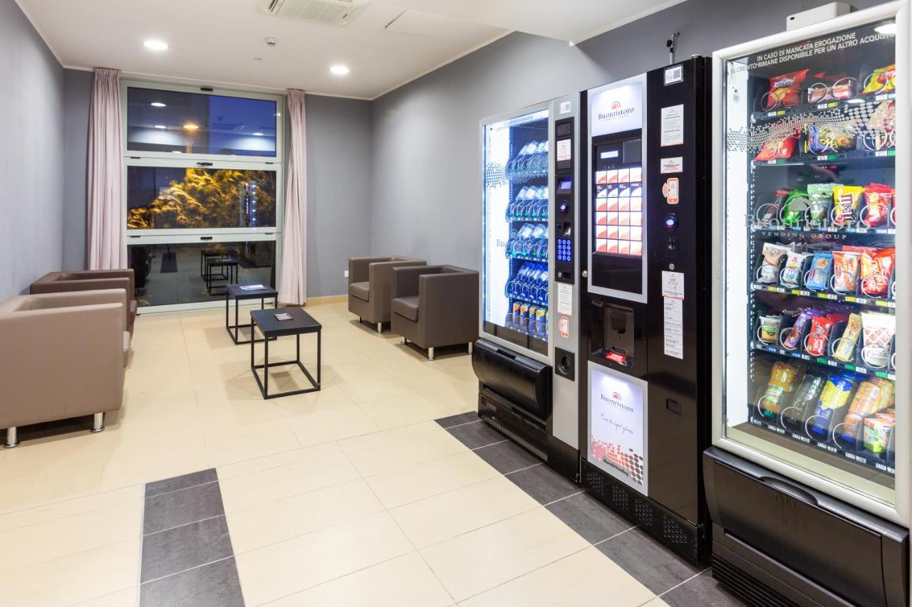 Camplus Mazzini Aparthotel Болоня Екстериор снимка